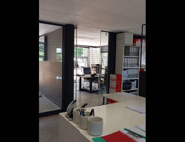 BUSINESS PROPERTY TO RENT IN MENLO PARK